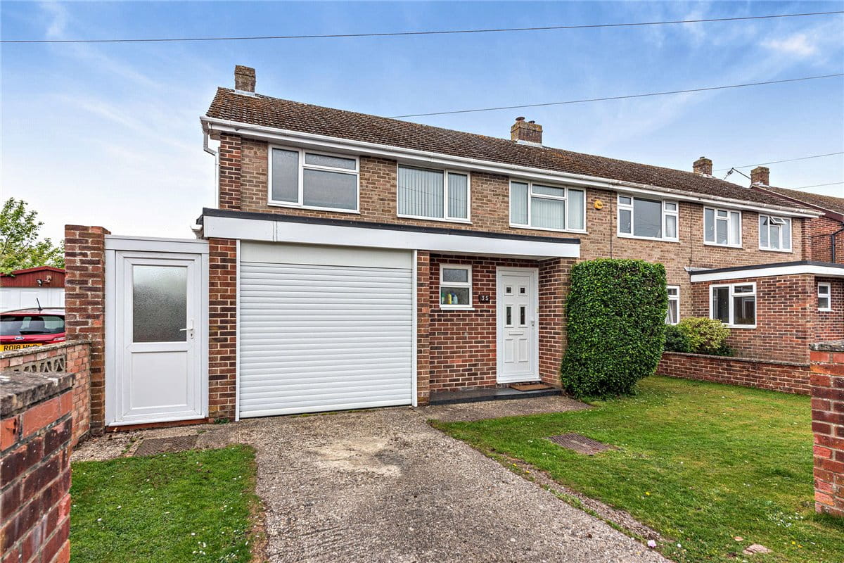 3 bedroom house, Charter Road, Newbury RG14 - Sold STC