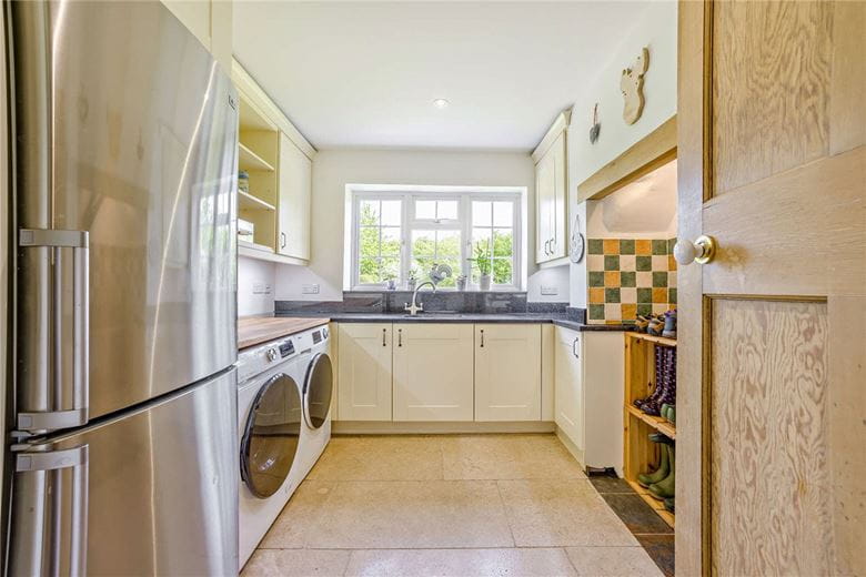 5 bedroom house, Belmont, Woodspeen RG20 - Sold