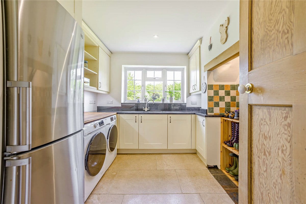 5 bedroom house, Belmont, Woodspeen RG20 - Sold