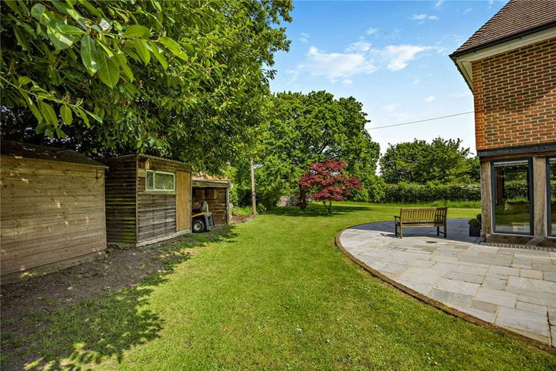 5 bedroom house, Belmont, Woodspeen RG20 - Sold