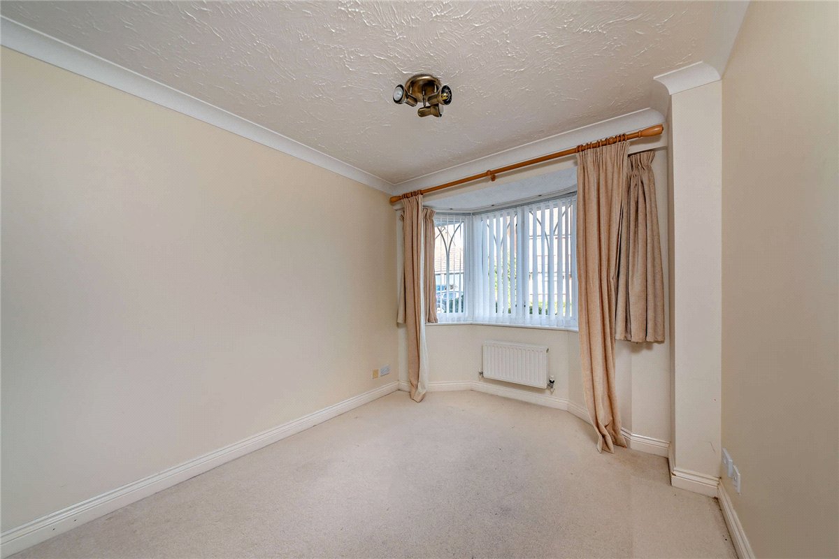 4 bedroom house, Harebell Drive, Thatcham RG18 - Available
