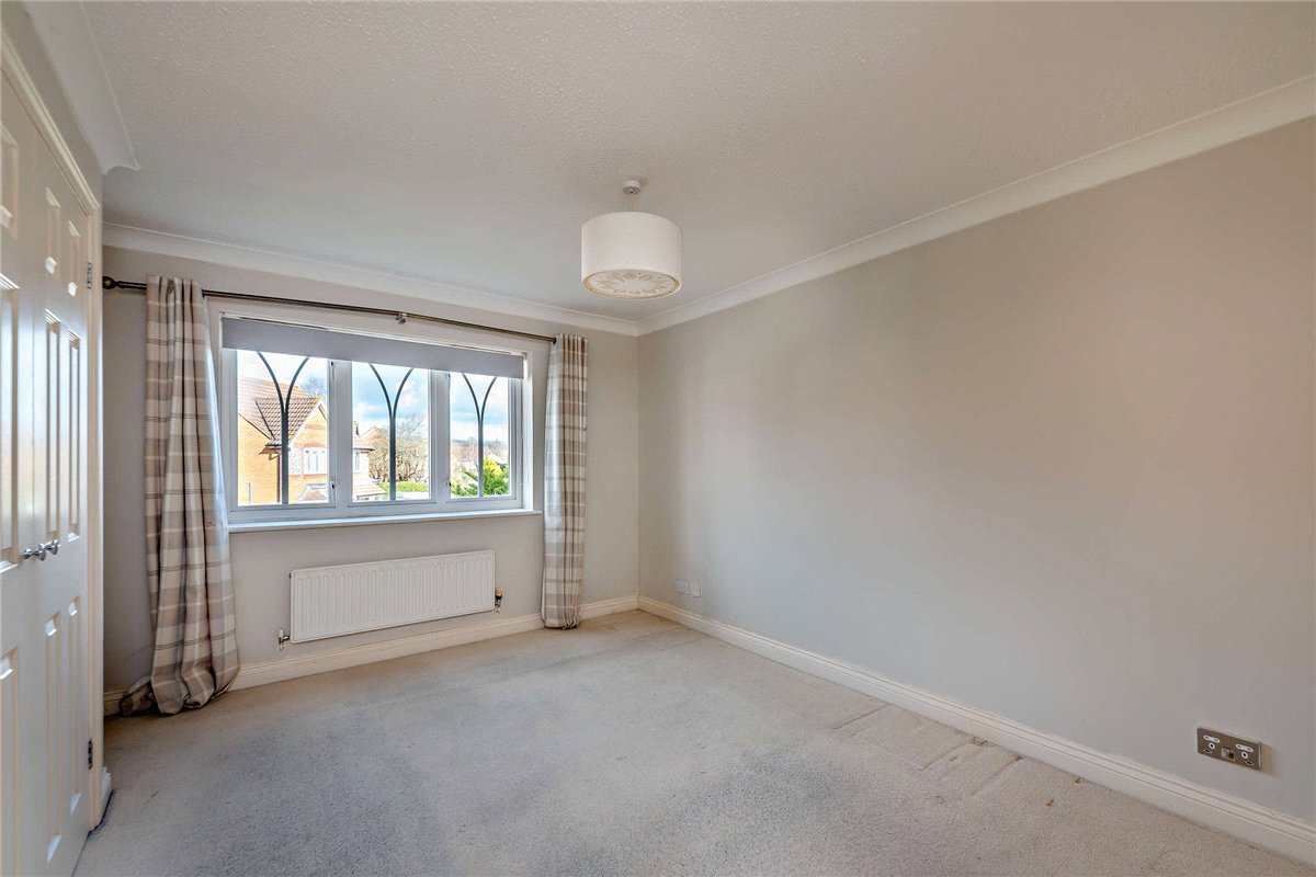 4 bedroom house, Harebell Drive, Thatcham RG18 - Available