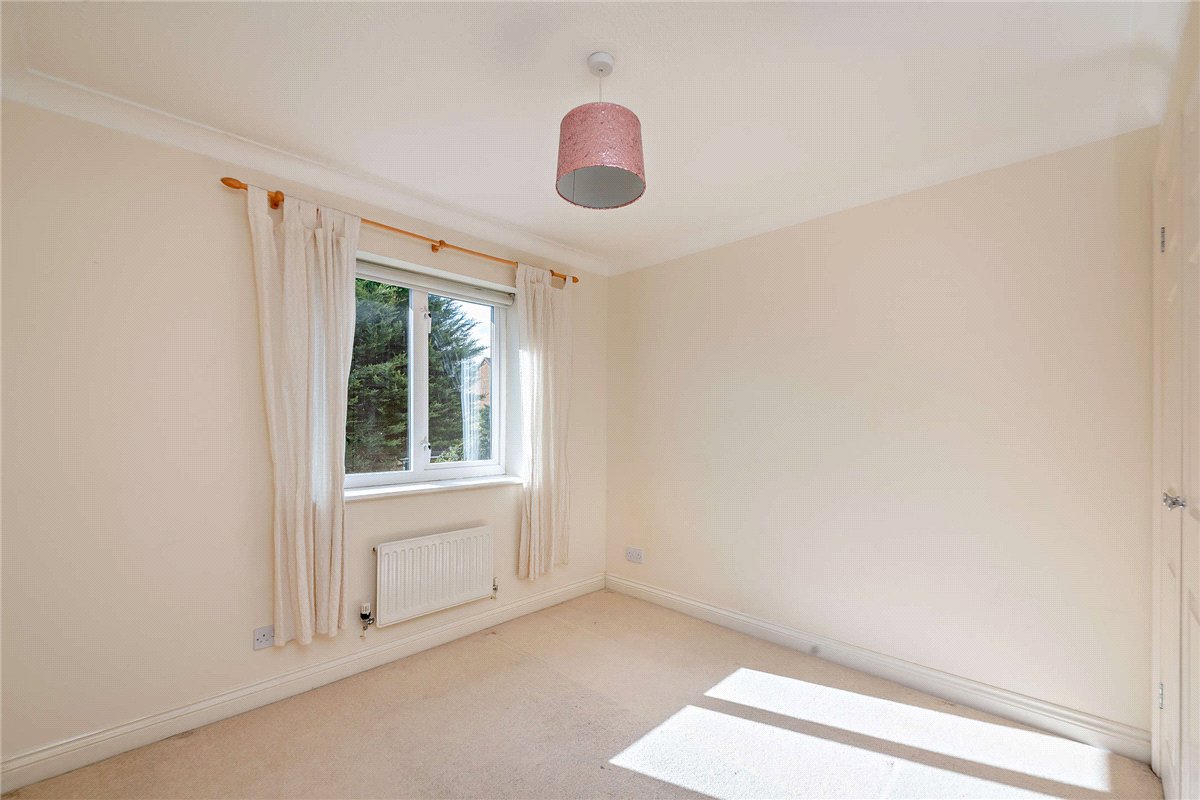 4 bedroom house, Harebell Drive, Thatcham RG18 - Available