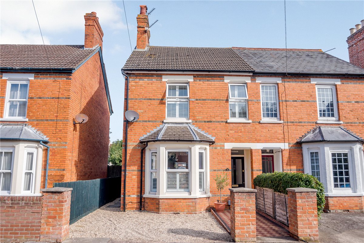 House for sale in Newbury, Stanley Road, RG14 Newbury NEW180114