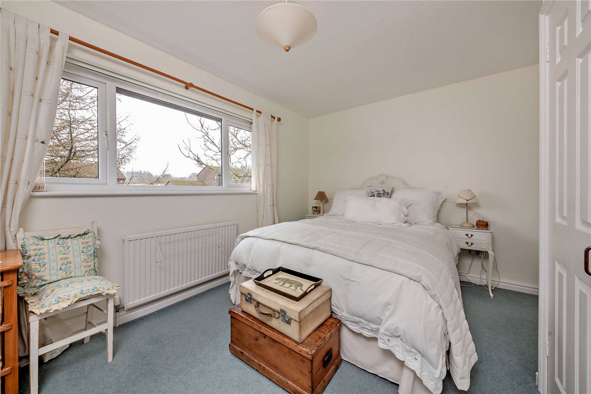 3 bedroom house, The Dell, Vernham Dean SP11 - Available