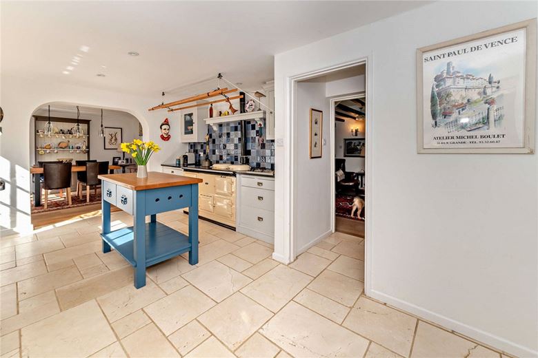 3 bedroom house, The Dell, Kingsclere RG20 - Sold