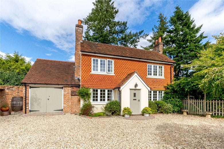 3 bedroom house, Yattendon Road, Hermitage RG18 - Sold