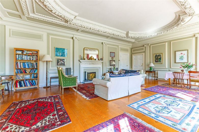 5 bedroom house, Stockcross, Newbury RG20 - Available