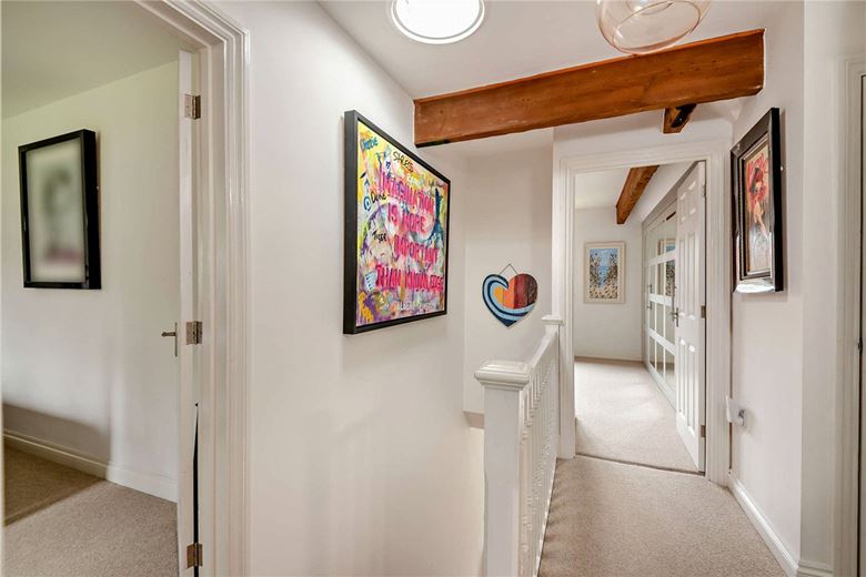 4 bedroom house, Crookham Hill, Crookham Common RG19 - Available