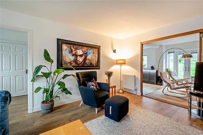 4 bedroom house, Crookham Hill, Crookham Common RG19 - Available