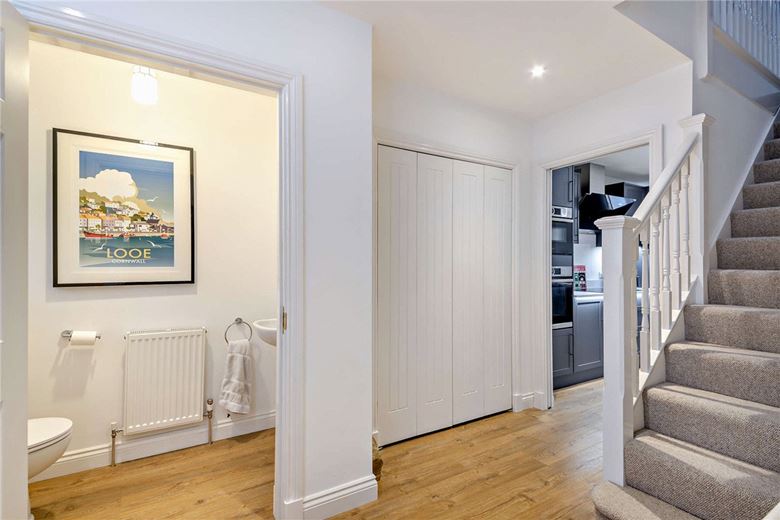 4 bedroom house, Crookham Hill, Crookham Common RG19 - Available