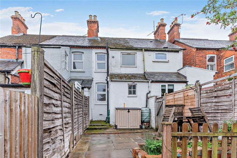2 bedroom house, Kings Road, Newbury RG14 - Available
