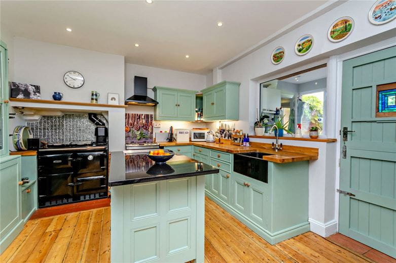 4 bedroom house, New Villas, Gore End Road RG20 - Sold