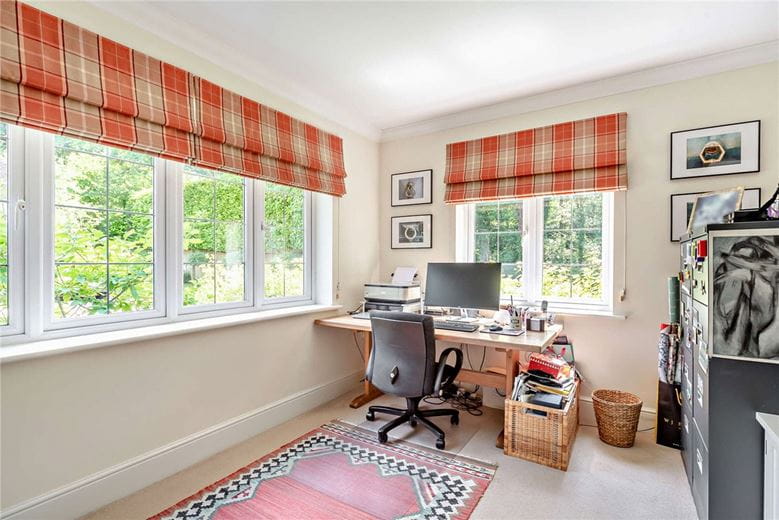 5 bedroom house, Yattendon Road, Hermitage RG18 - Available