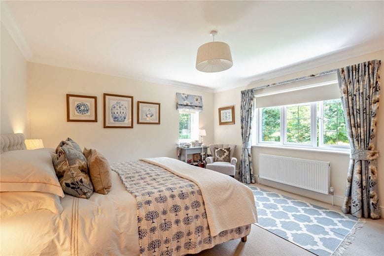 5 bedroom house, Yattendon Road, Hermitage RG18 - Available