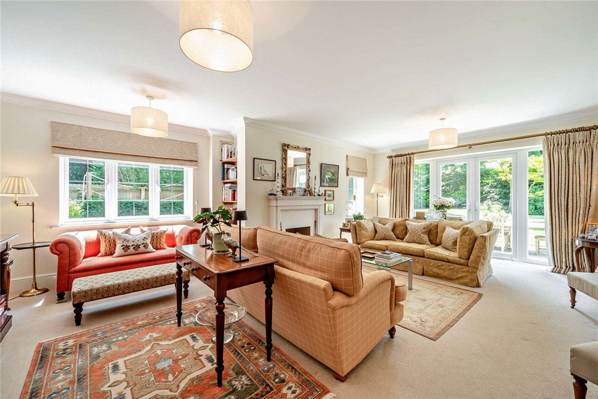 5 bedroom house, Yattendon Road, Hermitage RG18 - Available