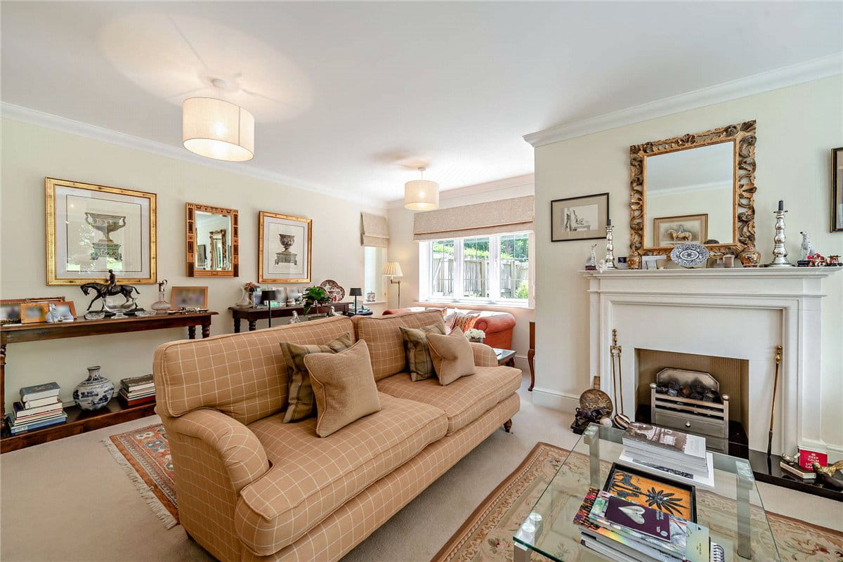 5 bedroom house, Yattendon Road, Hermitage RG18 - Available