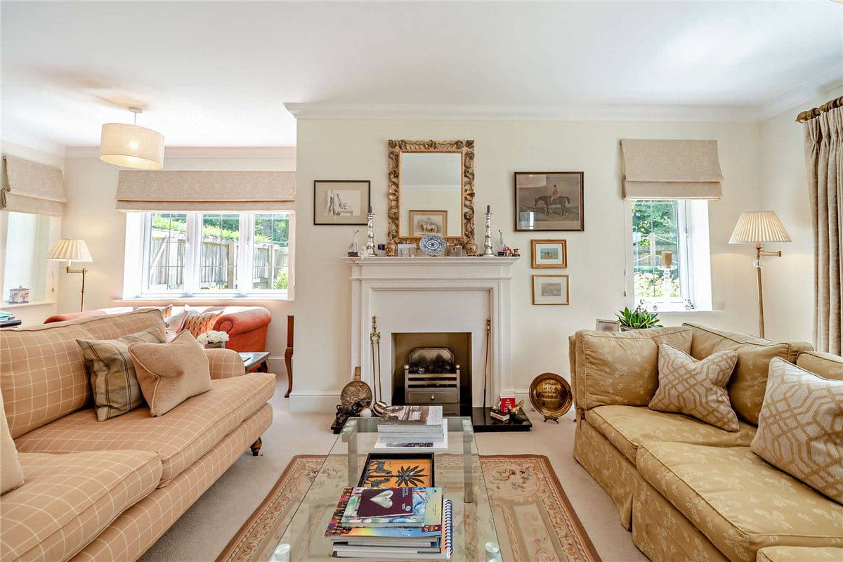 5 bedroom house, Yattendon Road, Hermitage RG18 - Available