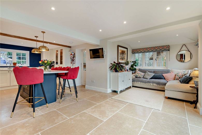 5 bedroom house, Crookham Common, Thatcham RG19 - Available