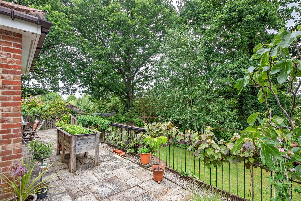 5 bedroom house, Spring Gardens, Newbury RG20 - Sold STC