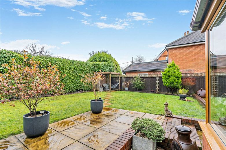 4 bedroom house, Copnor Close, Woolton Hill RG20 - Available