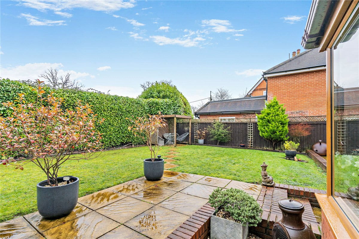 4 bedroom house, Copnor Close, Woolton Hill RG20 - Available