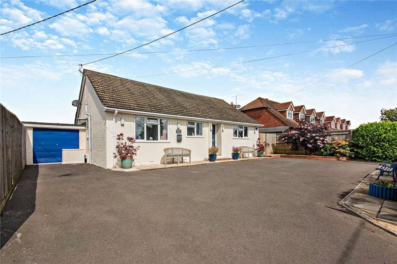 4 bedroom house, The Green, Brightwalton RG20 - Sold STC