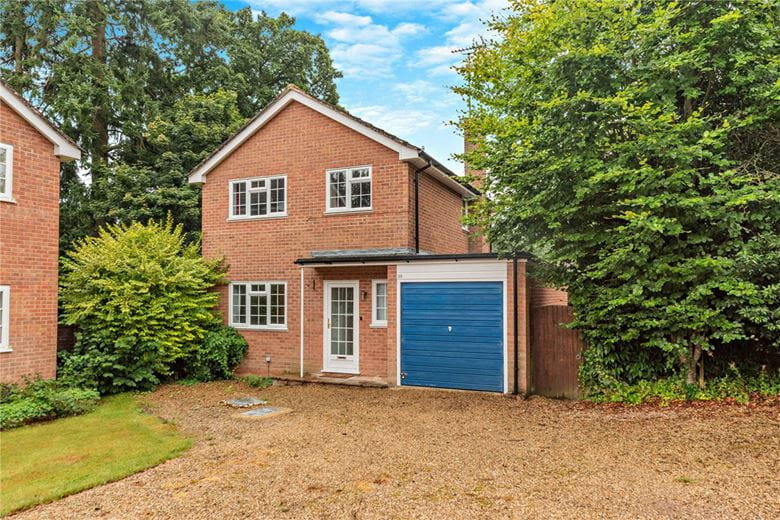 3 bedroom house, Harwood Rise, Woolton Hill RG20 - Sold
