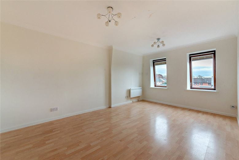 2 bedroom flat, Victoria Gardens, Newbury RG14 - Available