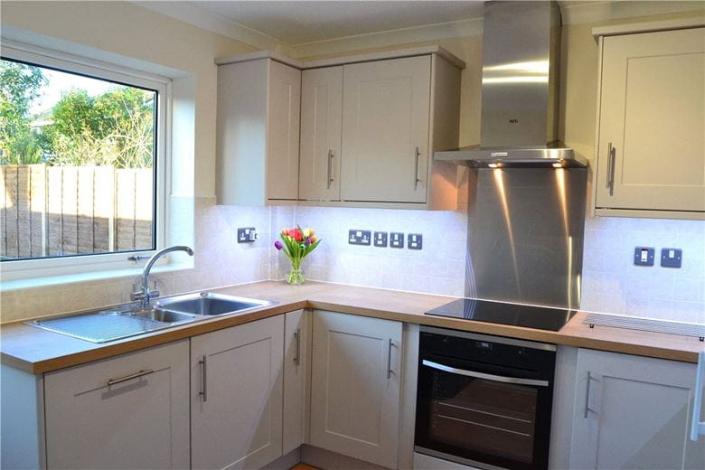 3 bedroom house, Woolton Hill, Newbury RG20 - Available