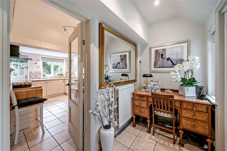 2 bedroom bungalow, Ridgeway Close, Hermitage RG18 - Sold STC