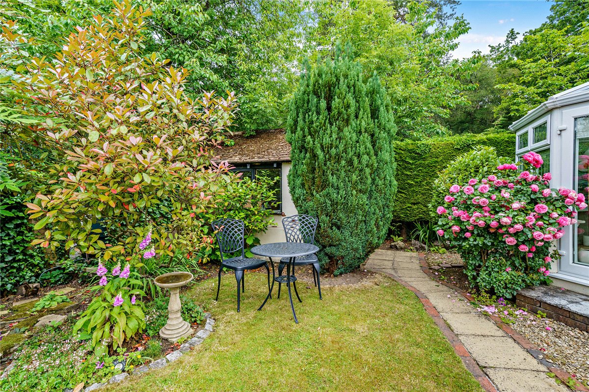 2 bedroom bungalow, Ridgeway Close, Hermitage RG18 - Sold STC