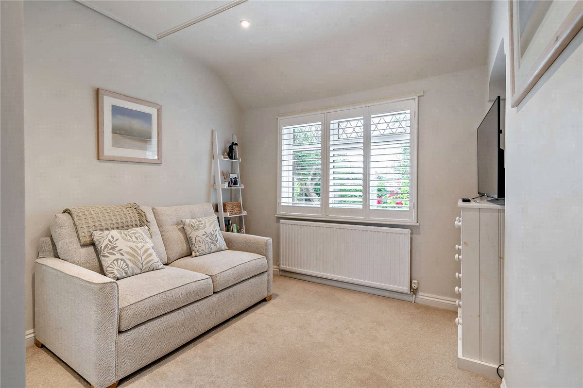 2 bedroom bungalow, Ridgeway Close, Hermitage RG18 - Sold STC