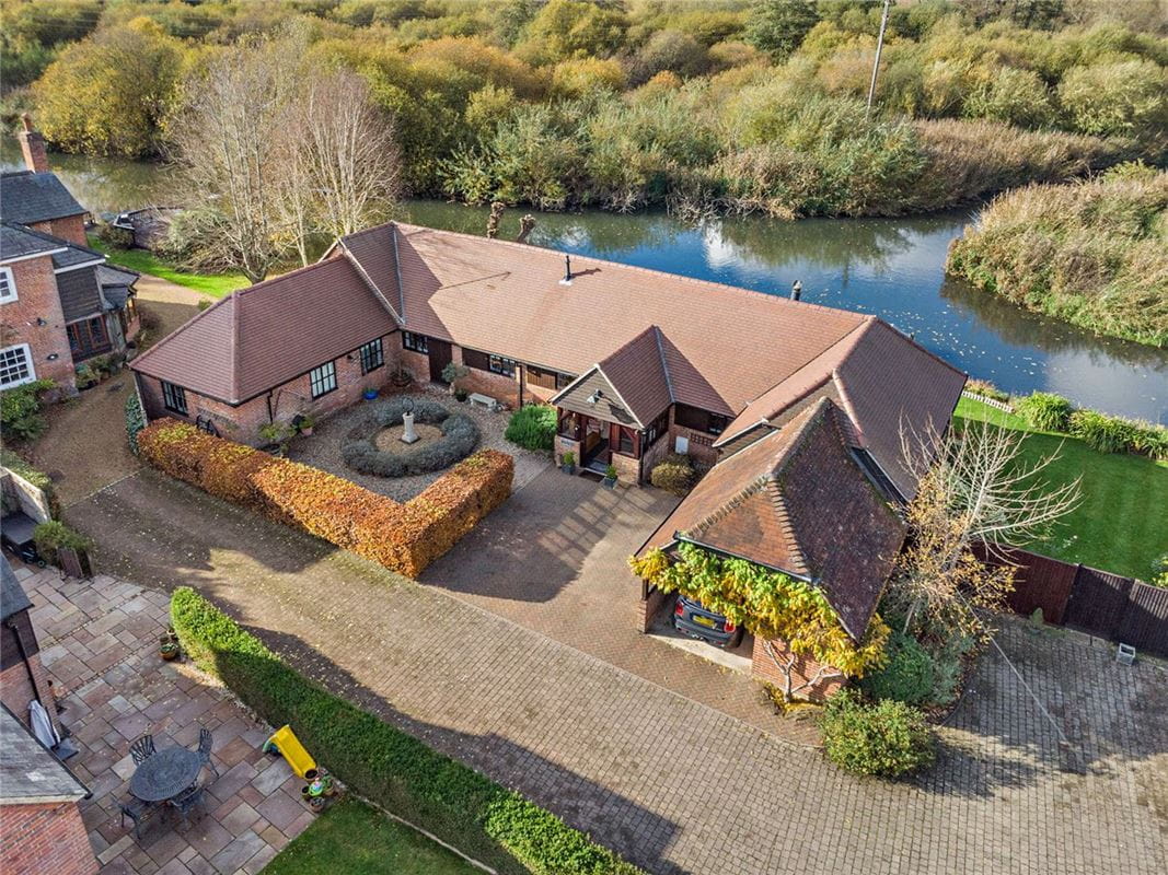 3 bedroom house, Crookham Hill, Thatcham RG19 - Available