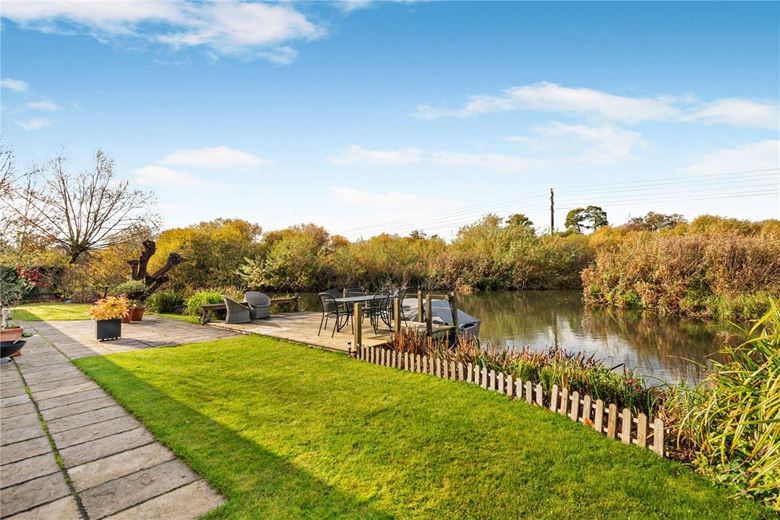 3 bedroom house, Crookham Hill, Thatcham RG19 - Available