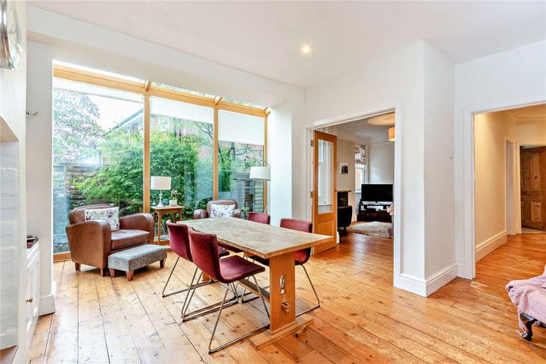 4 bedroom house, Greenham Road, Newbury RG14 - Sold STC