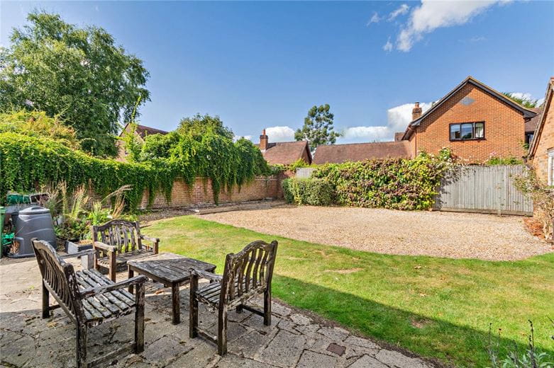 3 bedroom house, Newbury Road, Kingsclere RG20 - Sold STC