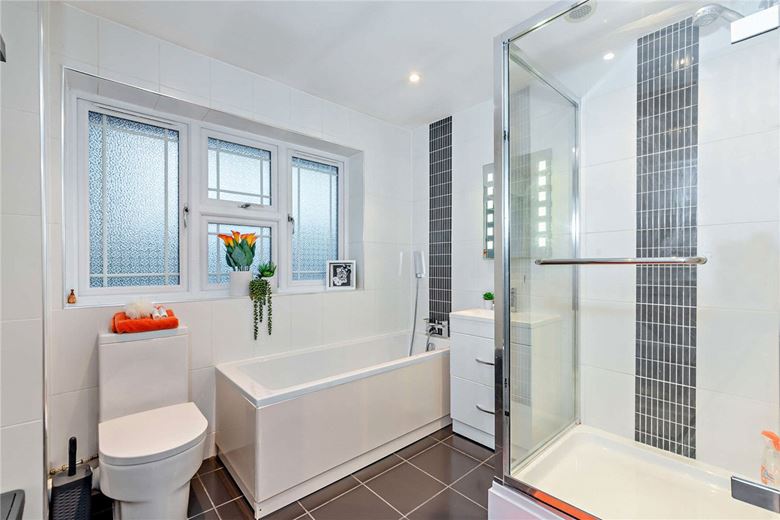 4 bedroom house, Hatch Close, Chapel Row RG7 - Sold STC