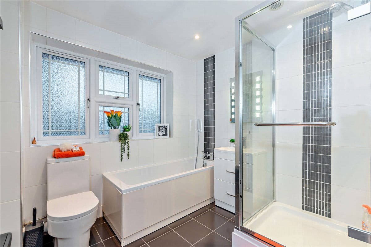 4 bedroom house, Hatch Close, Chapel Row RG7 - Sold STC