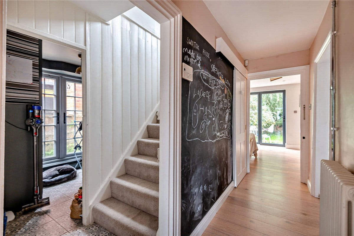 4 bedroom house, Cold Ash Hill, Cold Ash RG18 - Available