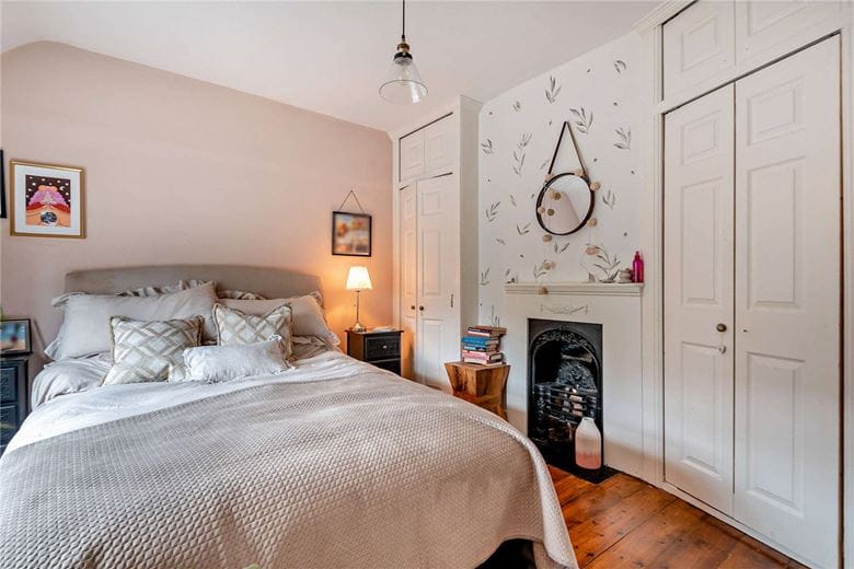 4 bedroom house, Cold Ash Hill, Cold Ash RG18 - Available