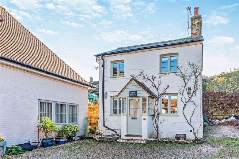 2 bedroom house, Swan Street, Kingsclere RG20 - Sold