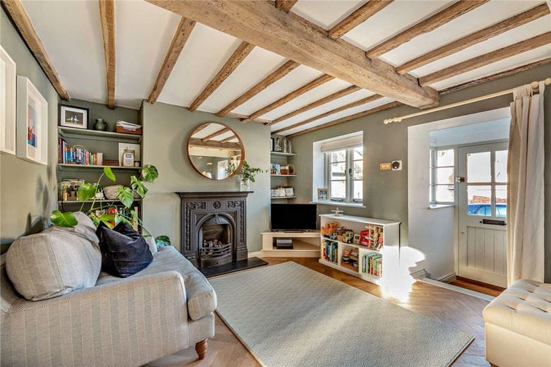 2 bedroom house, Swan Street, Kingsclere RG20 - Sold