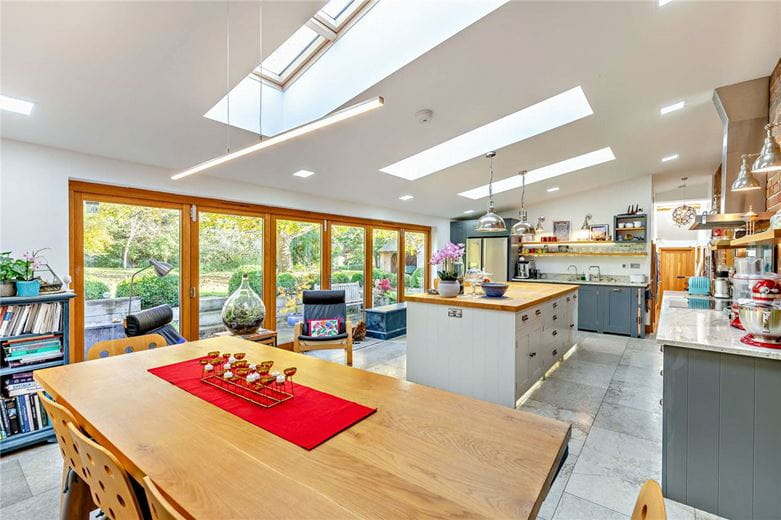 4 bedroom house, Long Lane, Shaw RG14 - Sold STC