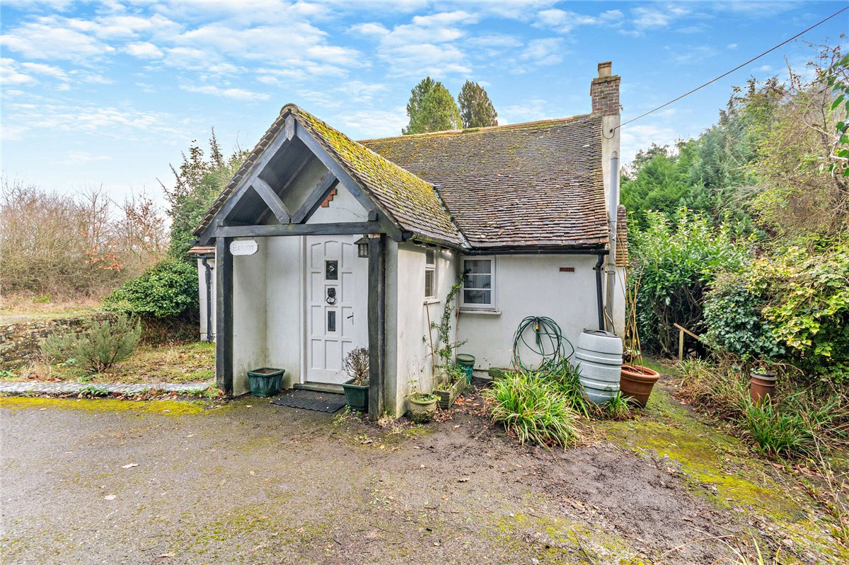 2 bedroom house, Belmont, Woodspeen RG20 - Available