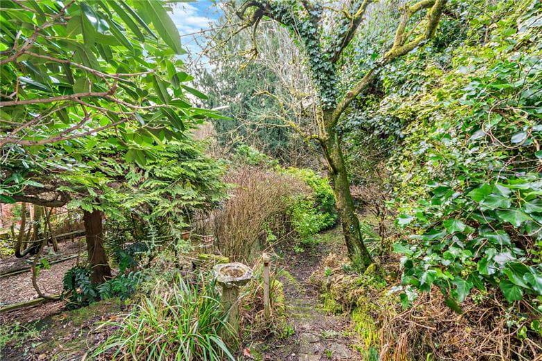 2 bedroom house, Belmont, Woodspeen RG20 - Available