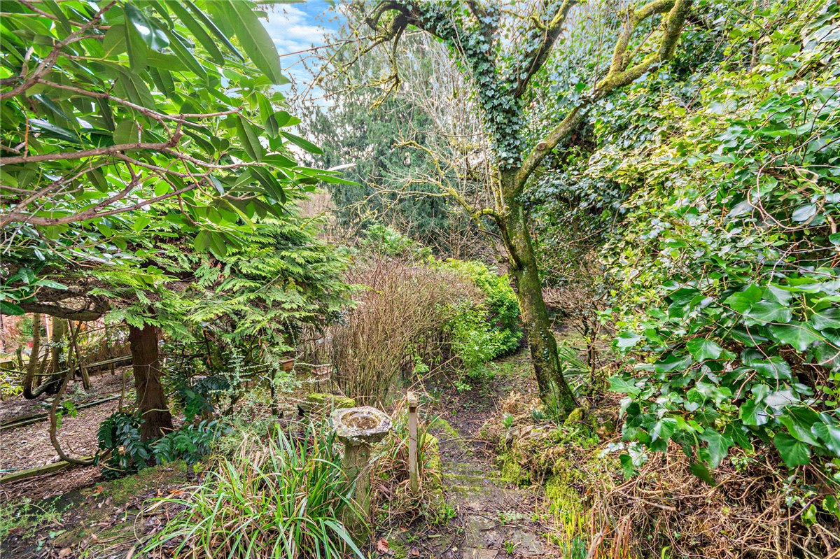 2 bedroom house, Belmont, Woodspeen RG20 - Available