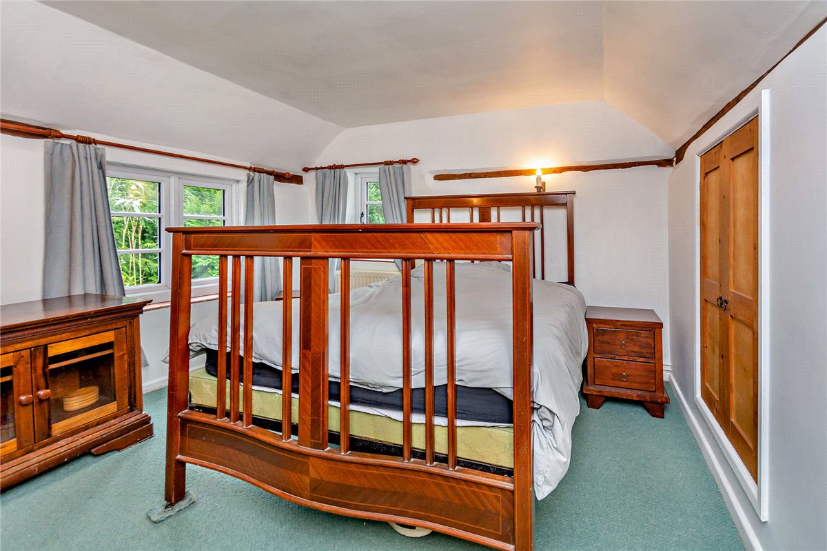 2 bedroom house, Belmont, Woodspeen RG20 - Available