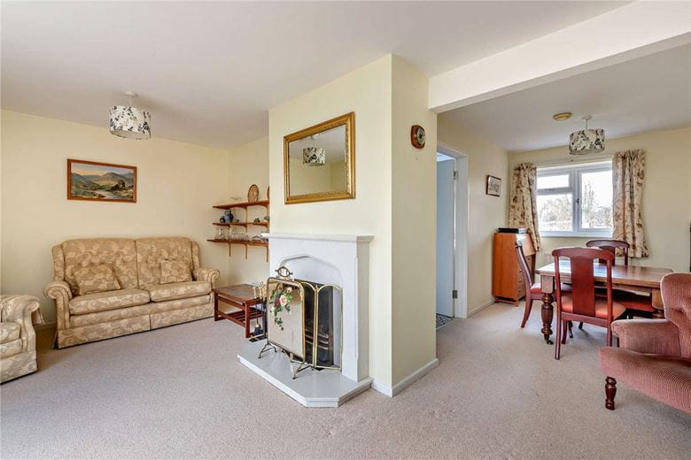 4 bedroom bungalow, Shop Lane, Leckhampstead RG20 - Available