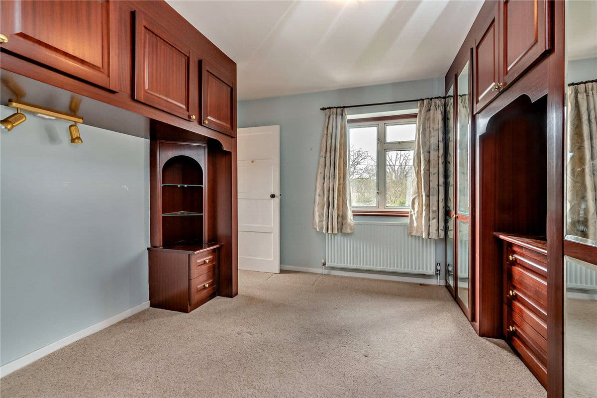 3 bedroom house, Gravelly Close, North End RG20 - Available